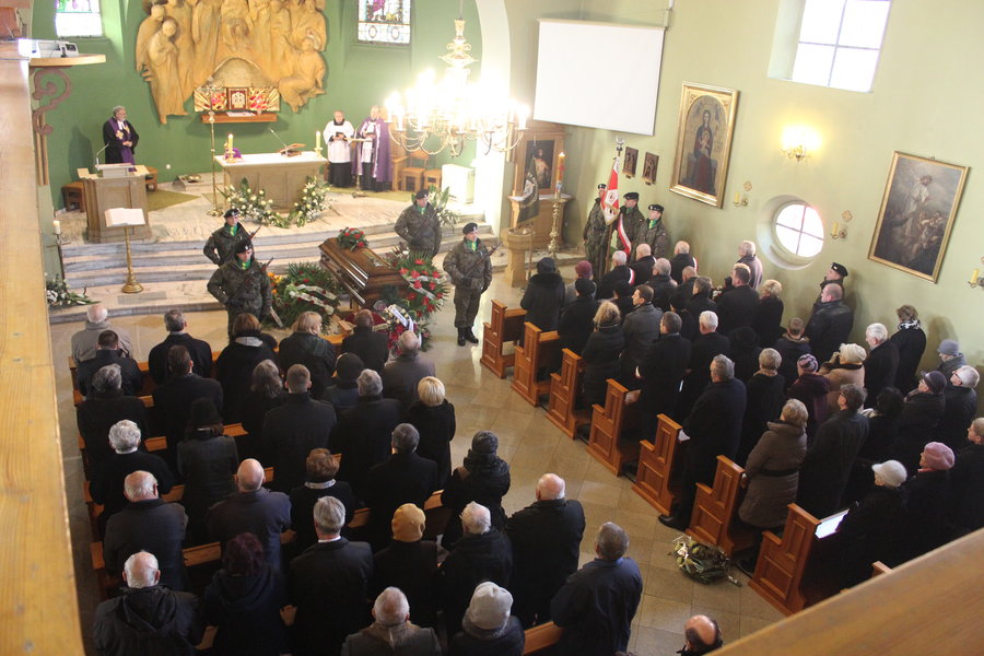 Pożegnany z honorami