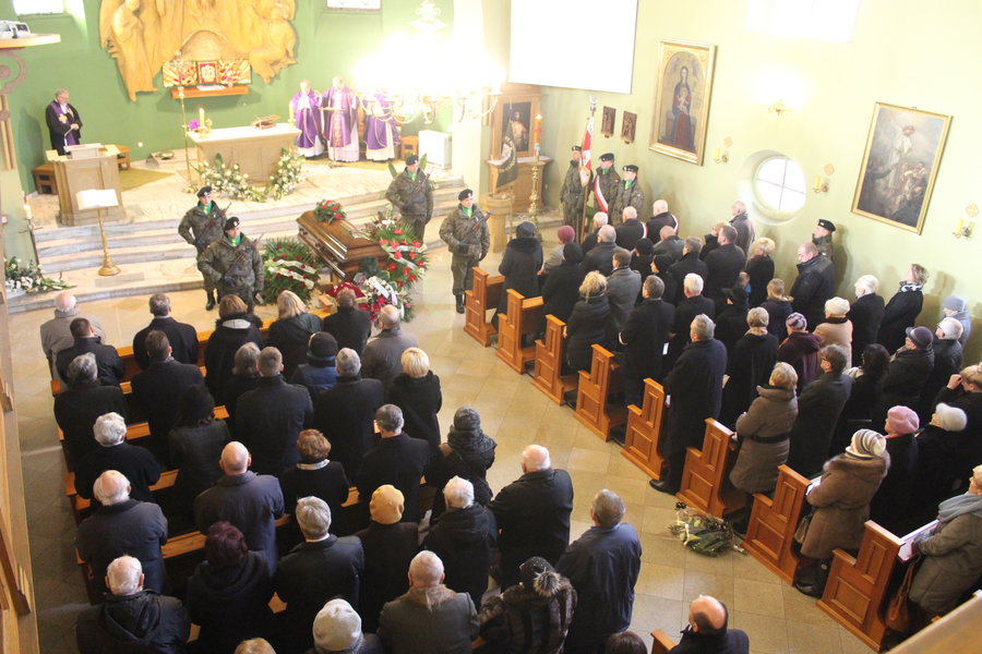 Pożegnany z honorami