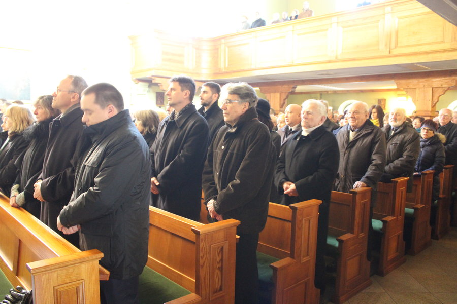 Pożegnany z honorami