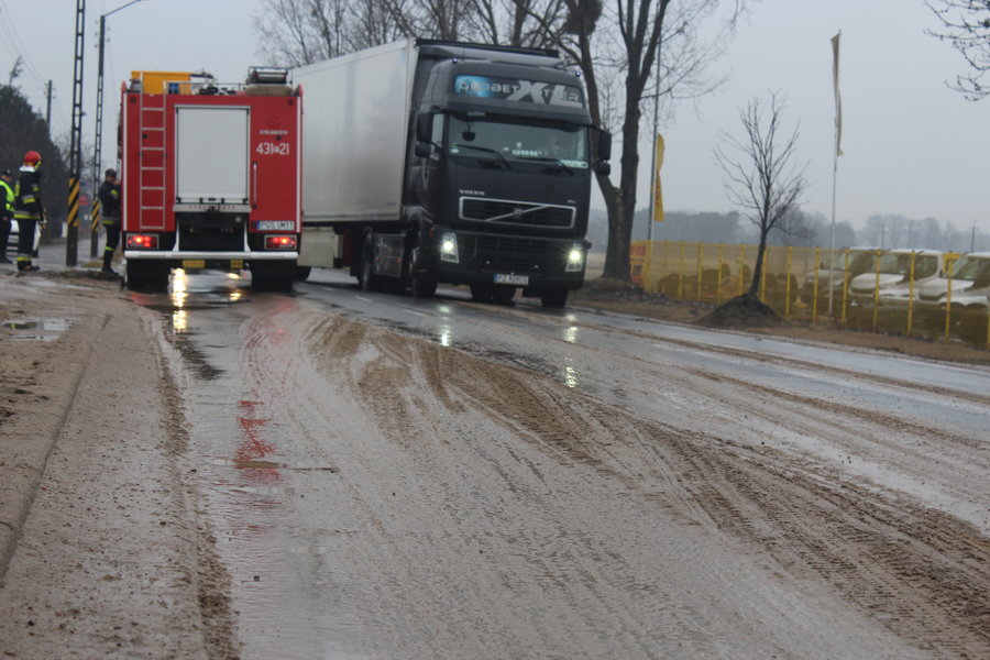 Rzeka błota na wojewódzkiej