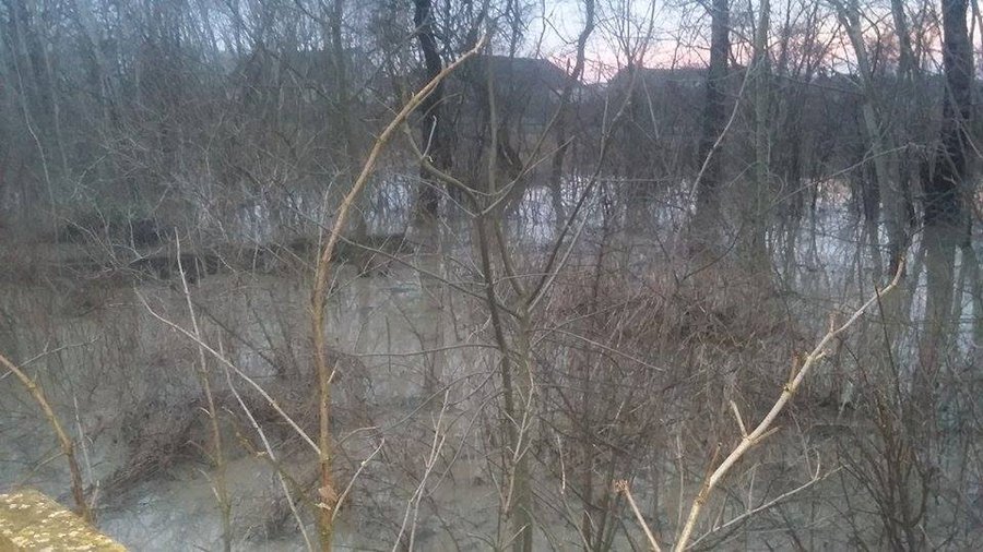 Ulewa, błoto i zalane posesje