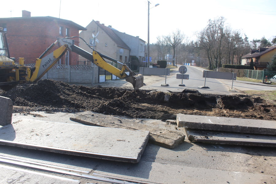 Rozpoczął się remont przejazdu kolejowego w Piaskach