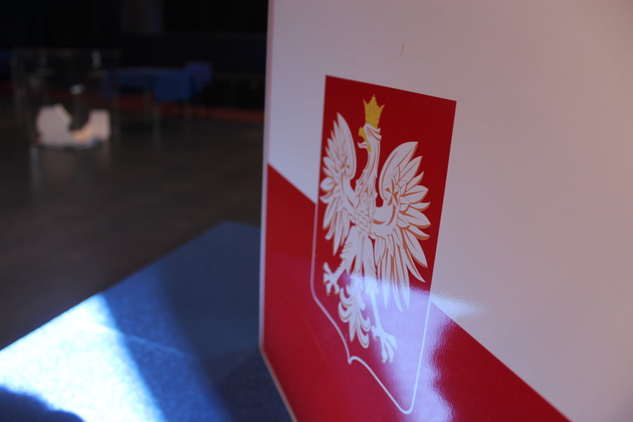 Wybory przy bardzo niskiej frekwencji