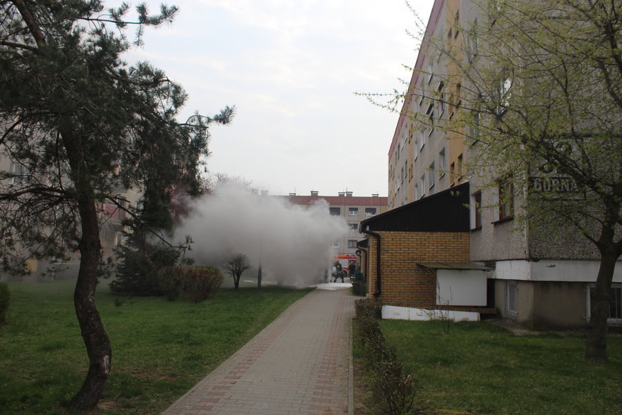 Pożar butli z acetylenem. Ewakuowano ludzi