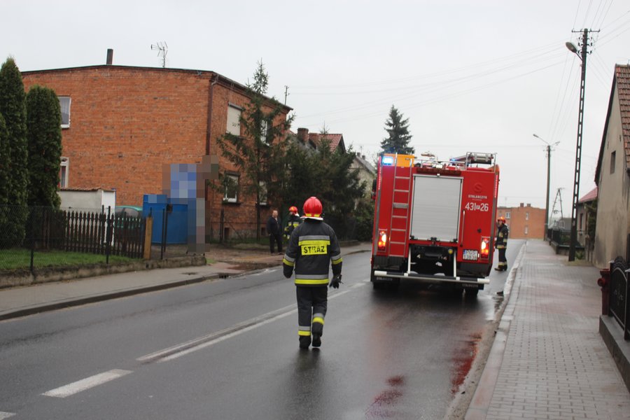 Samochód spłonął doszczętnie