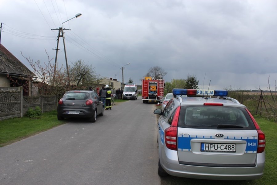 Groził, że skoczy z dachu