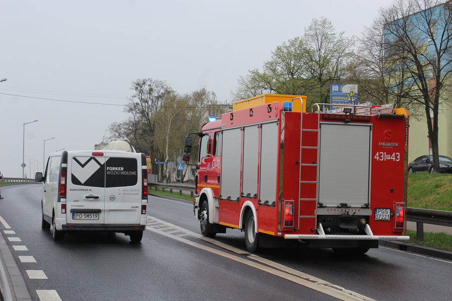 Plama oleju utrudniała ruch