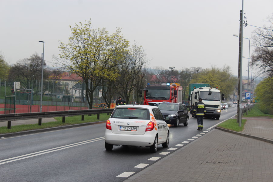 Plama oleju utrudniała ruch
