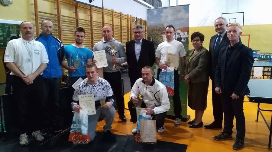 Miłośnicy tenisa stołowego zjechali do Grabonoga
