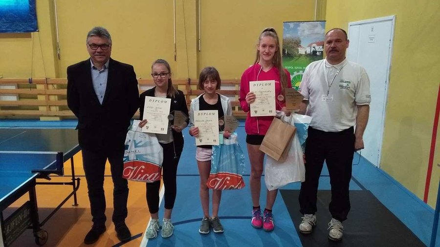 Miłośnicy tenisa stołowego zjechali do Grabonoga