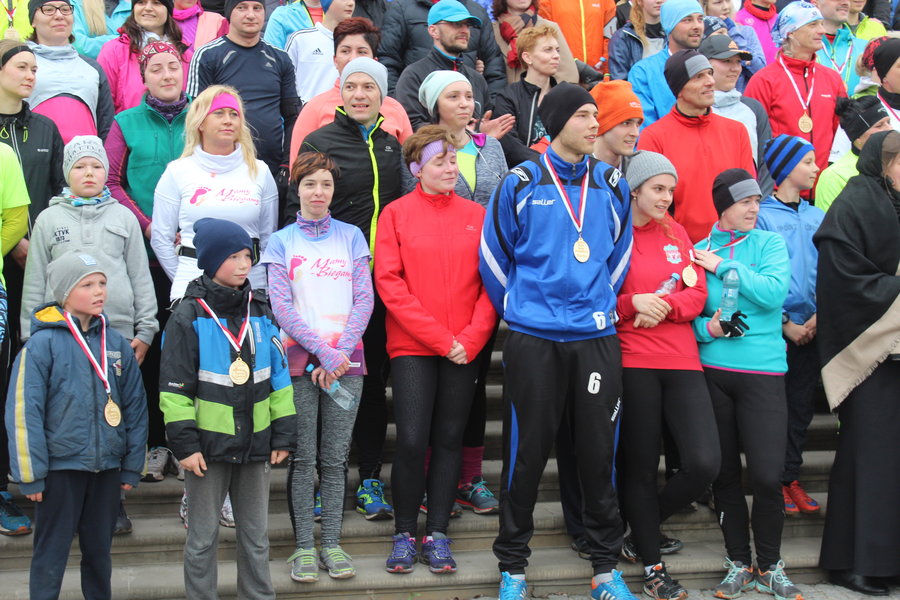 Biegli sprawdzić, czy grób jest pusty - film