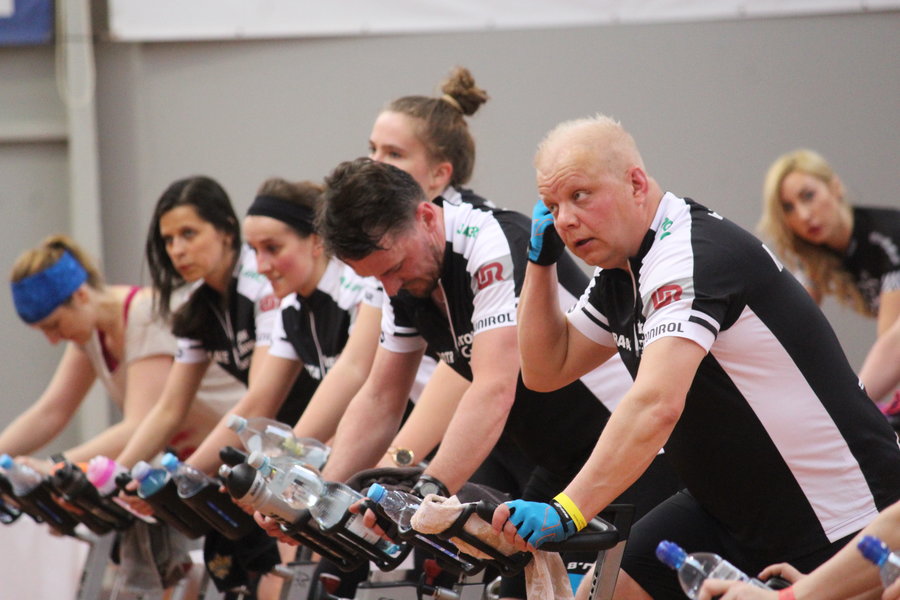 Siłę nóg zmienili w siłę serc - film