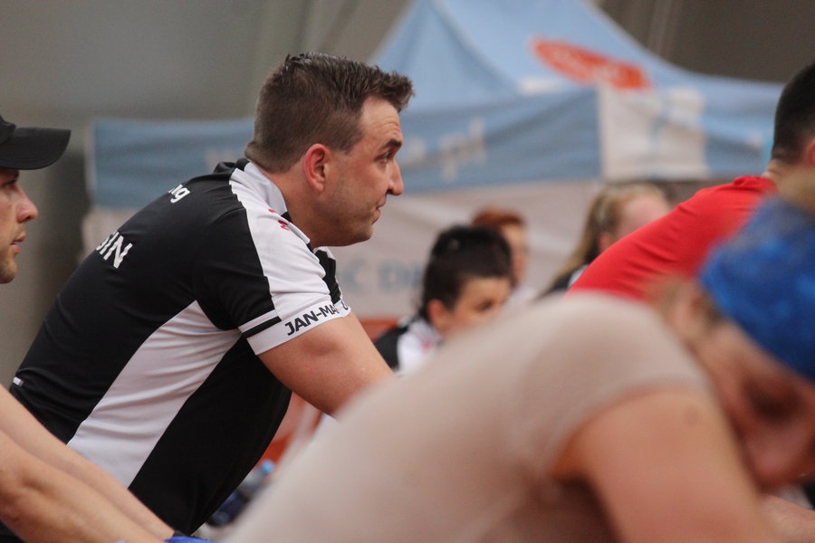 Siłę nóg zmienili w siłę serc - film