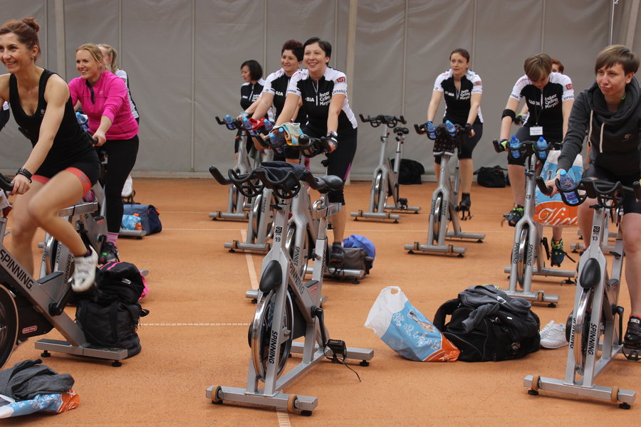 Siłę nóg zmienili w siłę serc - film