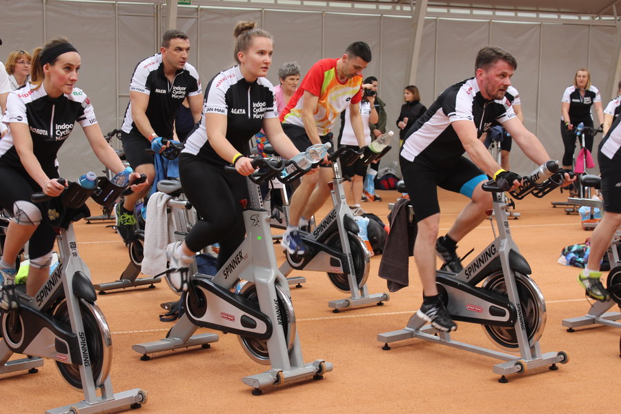 Siłę nóg zmienili w siłę serc - film