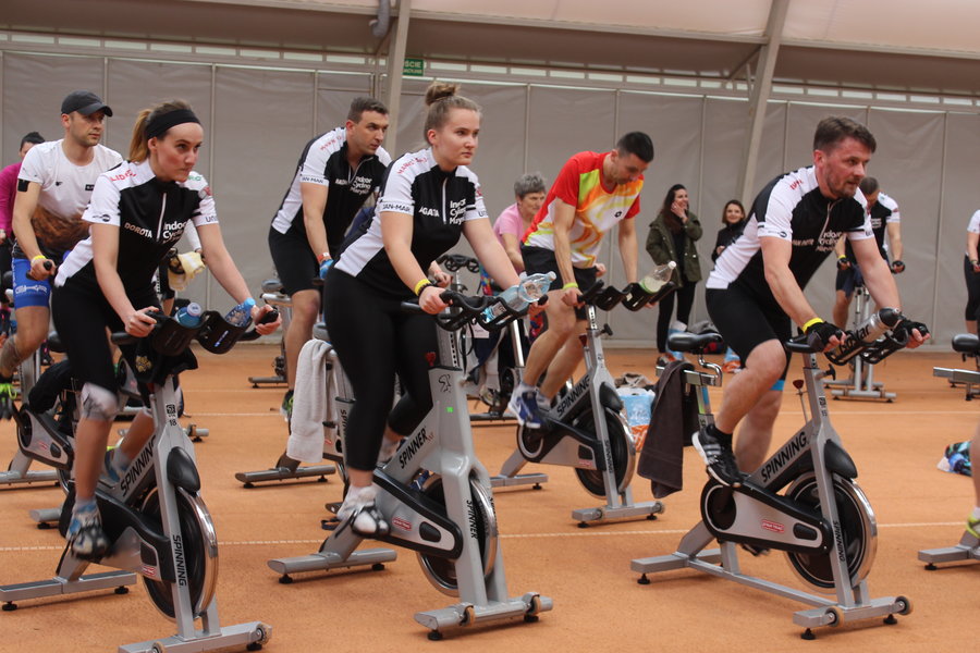 Siłę nóg zmienili w siłę serc - film