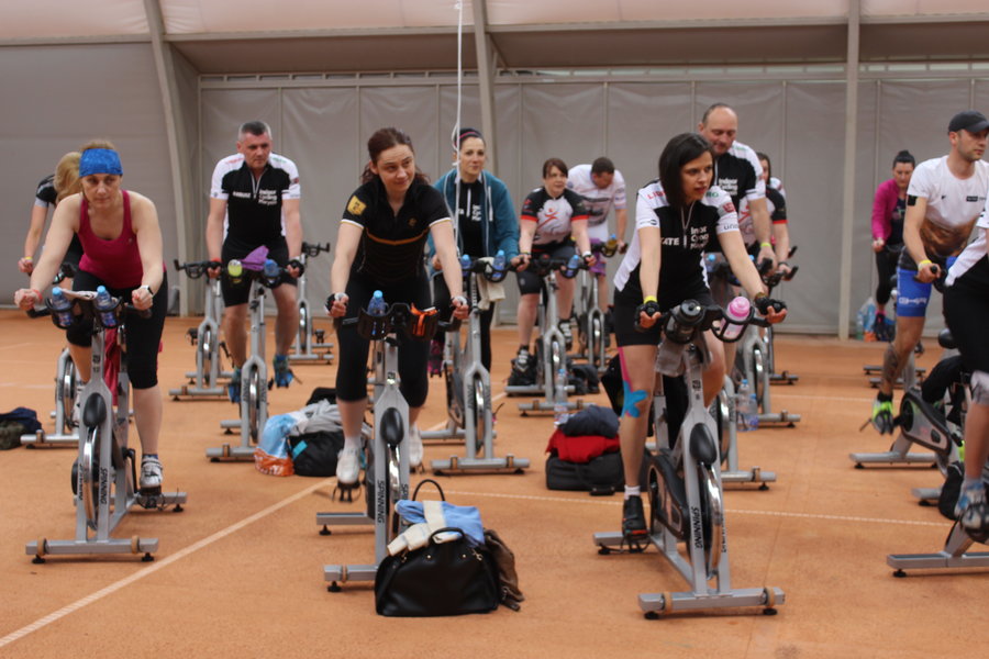 Siłę nóg zmienili w siłę serc - film