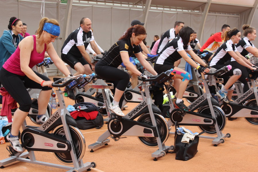 Siłę nóg zmienili w siłę serc - film