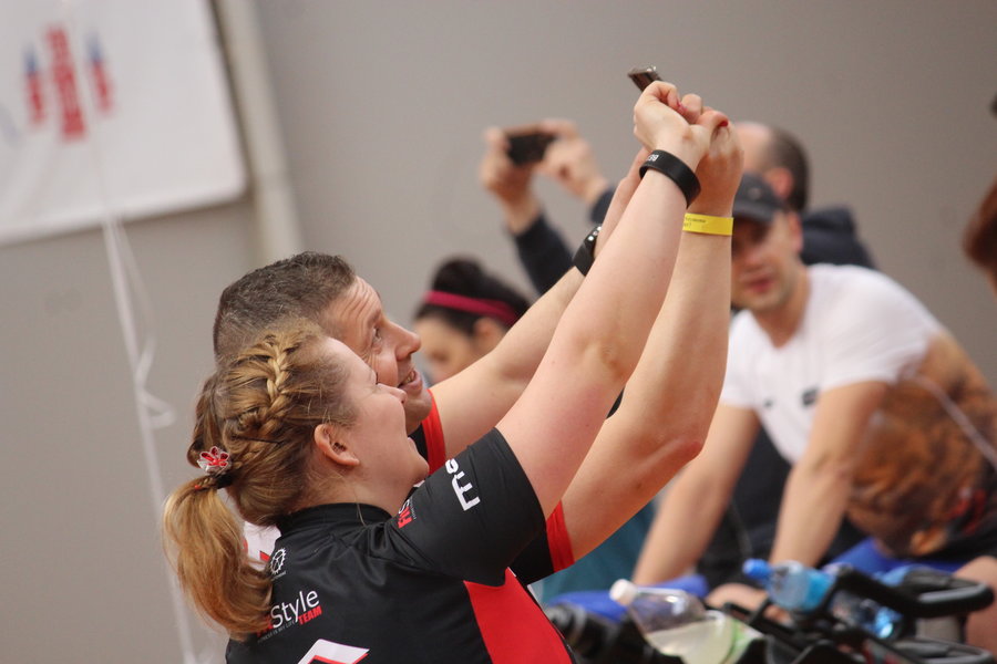 Siłę nóg zmienili w siłę serc - film