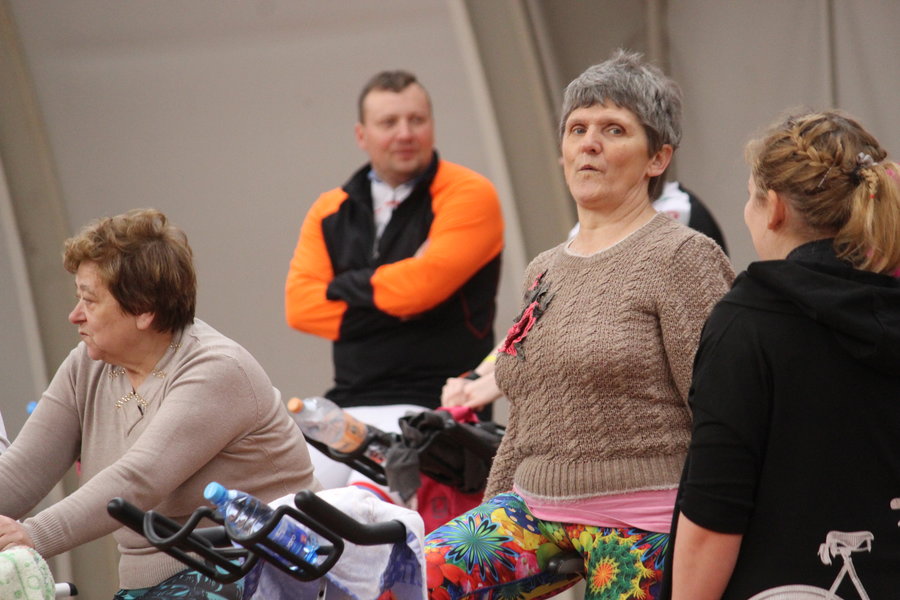 Siłę nóg zmienili w siłę serc - film