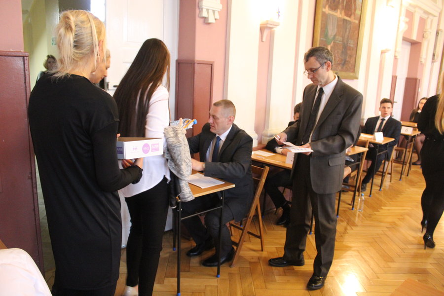 Ruszyły matury. Zdania były podzielone