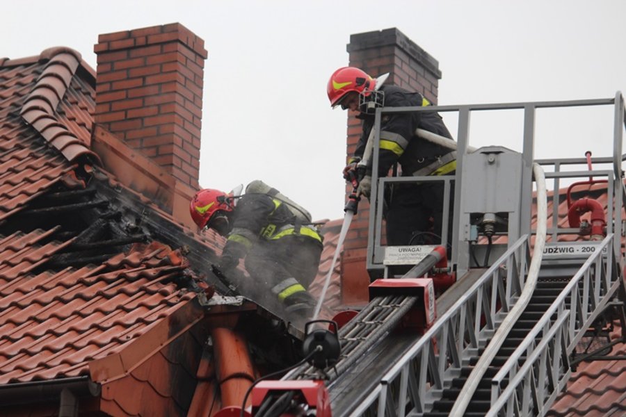 Paliła się kamienica przy rondzie - film