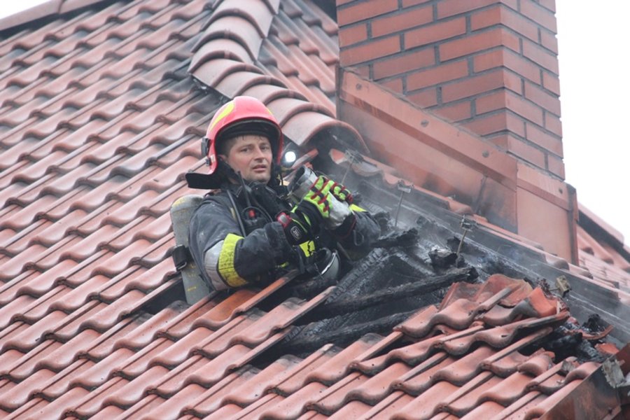 Paliła się kamienica przy rondzie - film