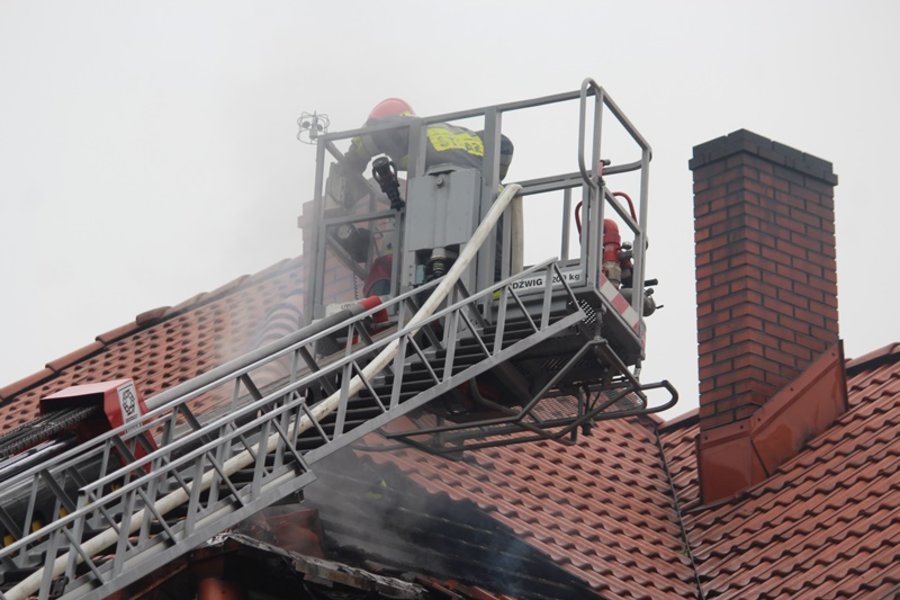Paliła się kamienica przy rondzie - film