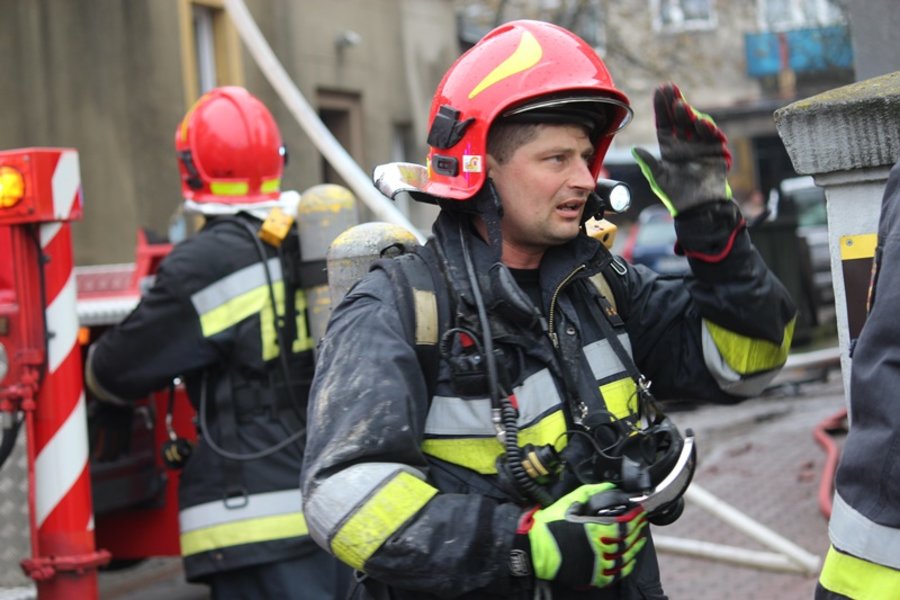 Paliła się kamienica przy rondzie - film