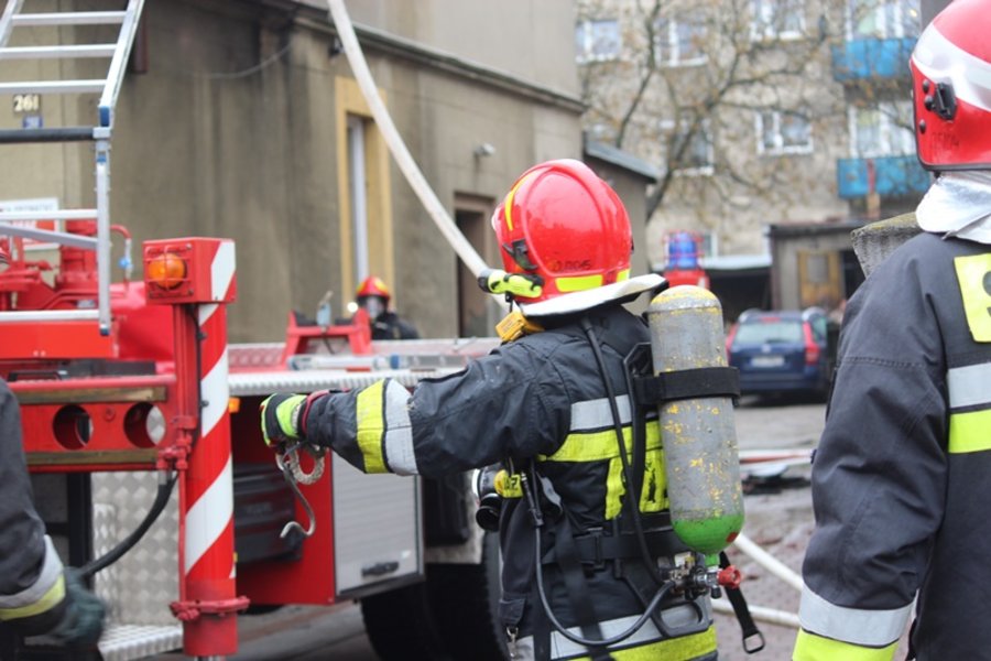 Paliła się kamienica przy rondzie - film