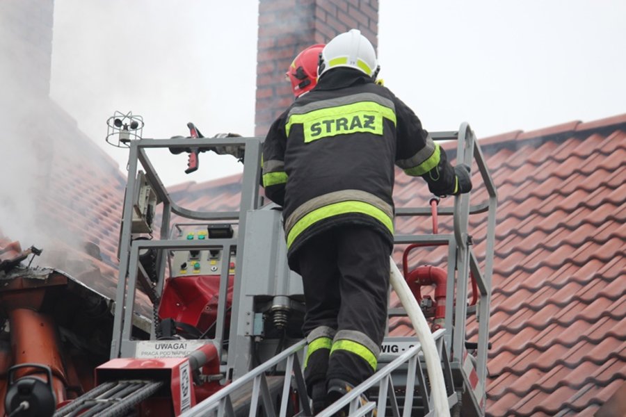 Paliła się kamienica przy rondzie - film