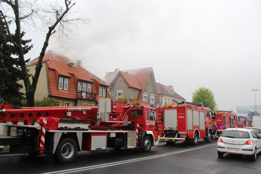 Paliła się kamienica przy rondzie - film
