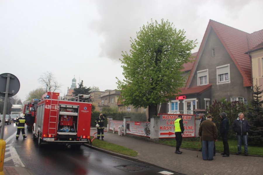 Paliła się kamienica przy rondzie - film