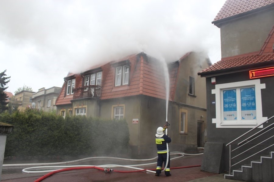 Paliła się kamienica przy rondzie - film