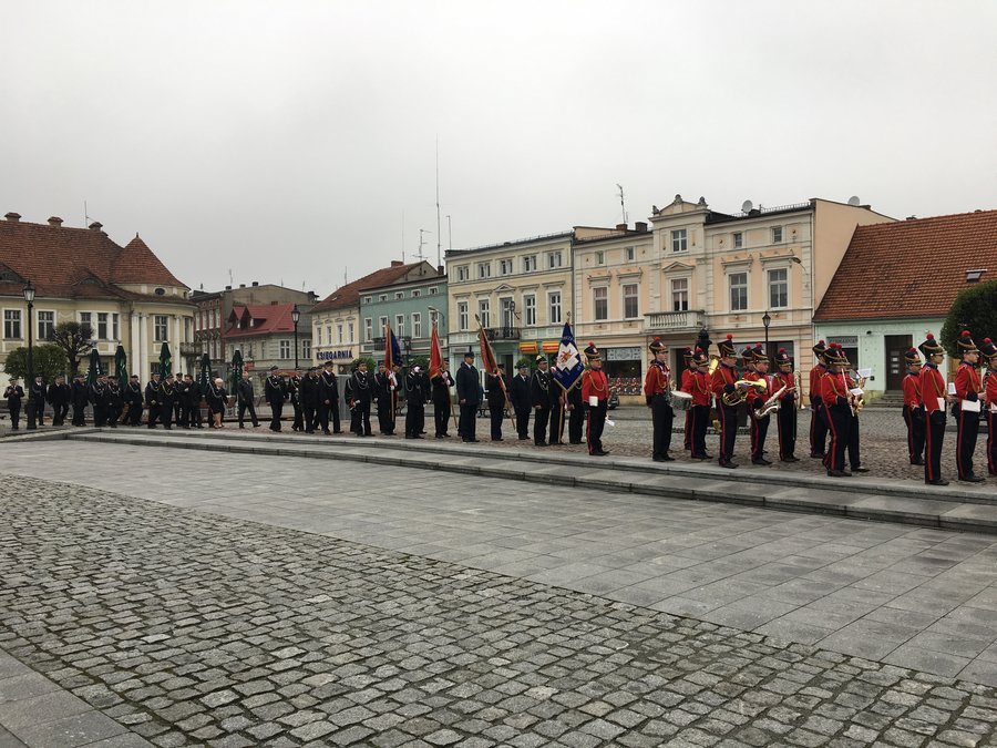 Tradycyjny pochód i pracowite święto strażaków - film