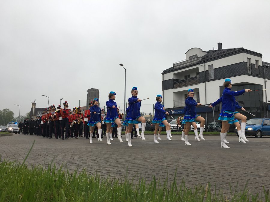 Tradycyjny pochód i pracowite święto strażaków - film