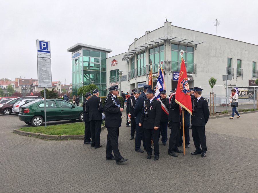 Tradycyjny pochód i pracowite święto strażaków - film