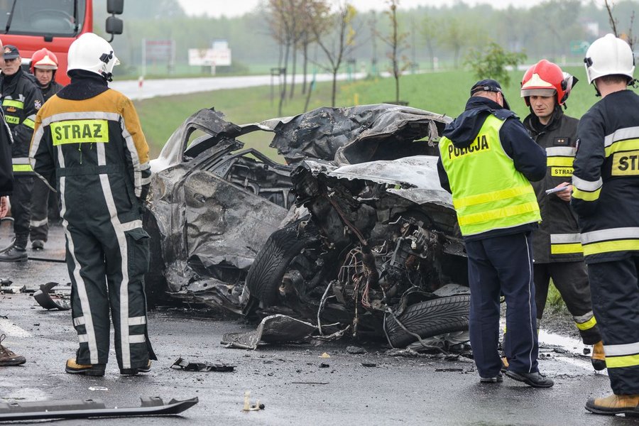 Makabryczny wypadek. Dwie osoby spłonęły