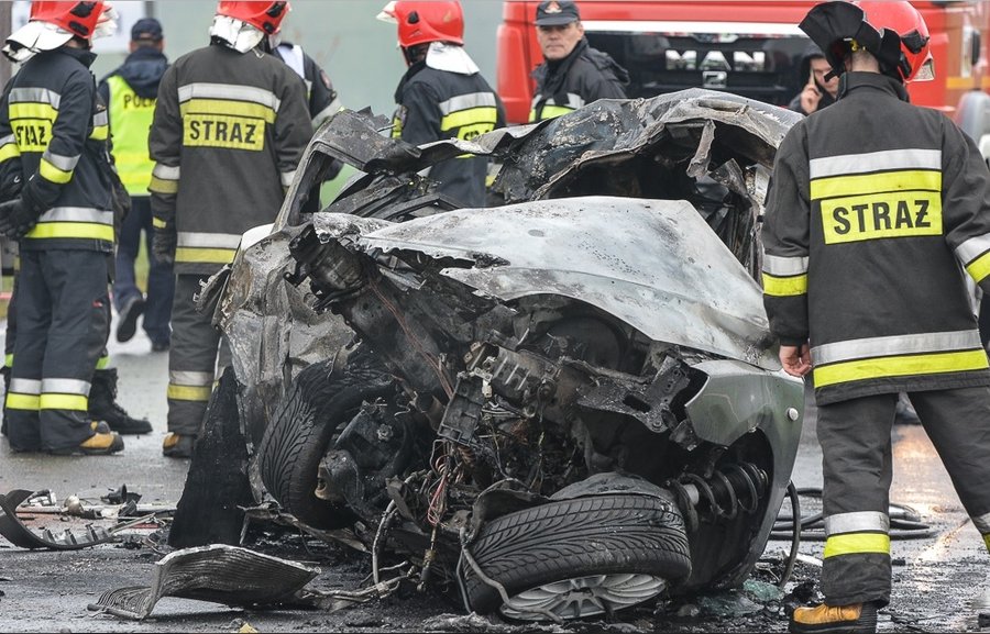 Makabryczny wypadek. Dwie osoby spłonęły