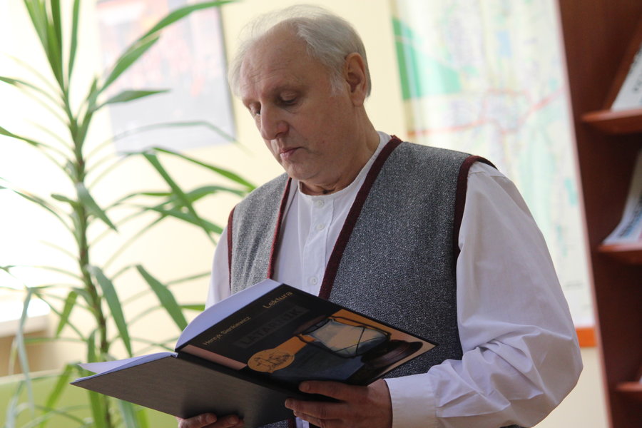 Z pamięci i wyczuciem, by oczarować słuchaczy