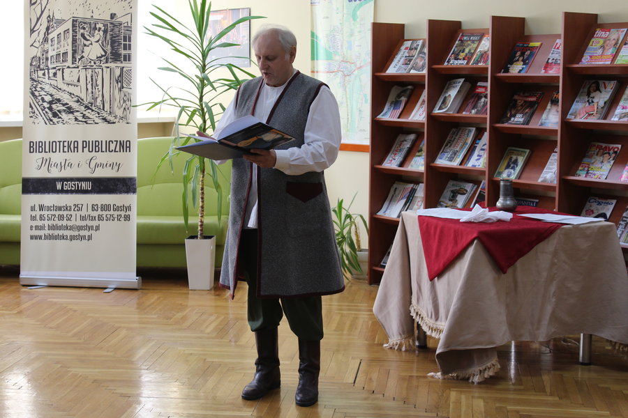 Z pamięci i wyczuciem, by oczarować słuchaczy