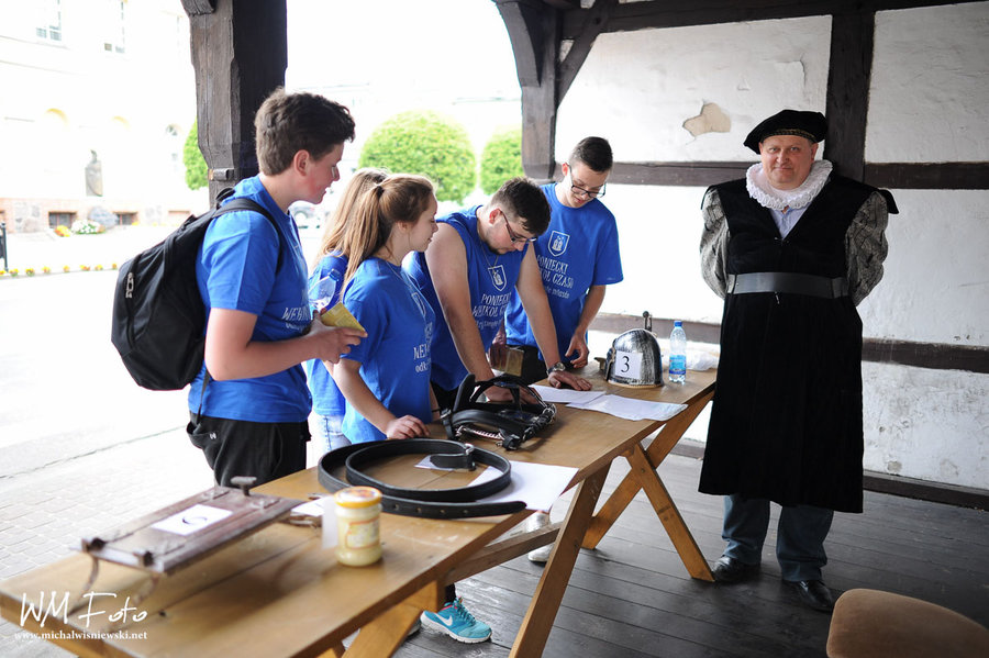 Poniec przeniósł się w czasie
