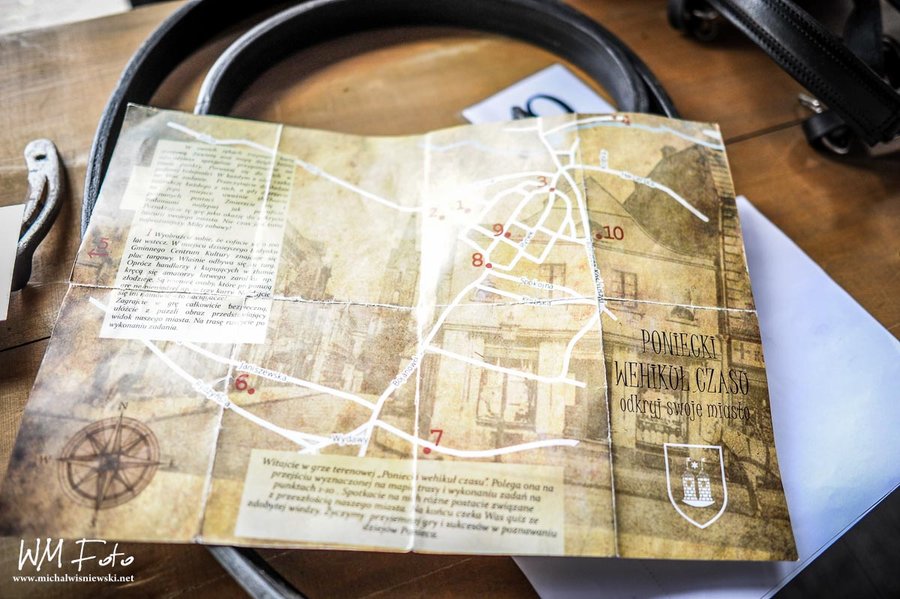 Poniec przeniósł się w czasie