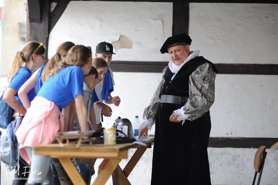 Poniec przeniósł się w czasie