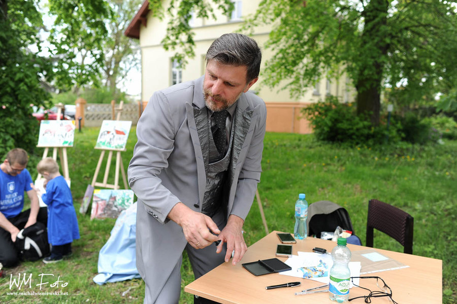 Poniec przeniósł się w czasie