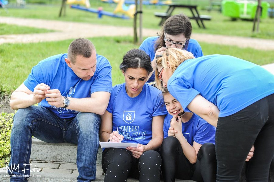 Poniec przeniósł się w czasie