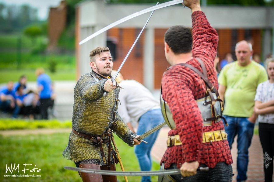 Poniec przeniósł się w czasie