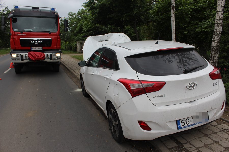 Z impetem w tył naczepy