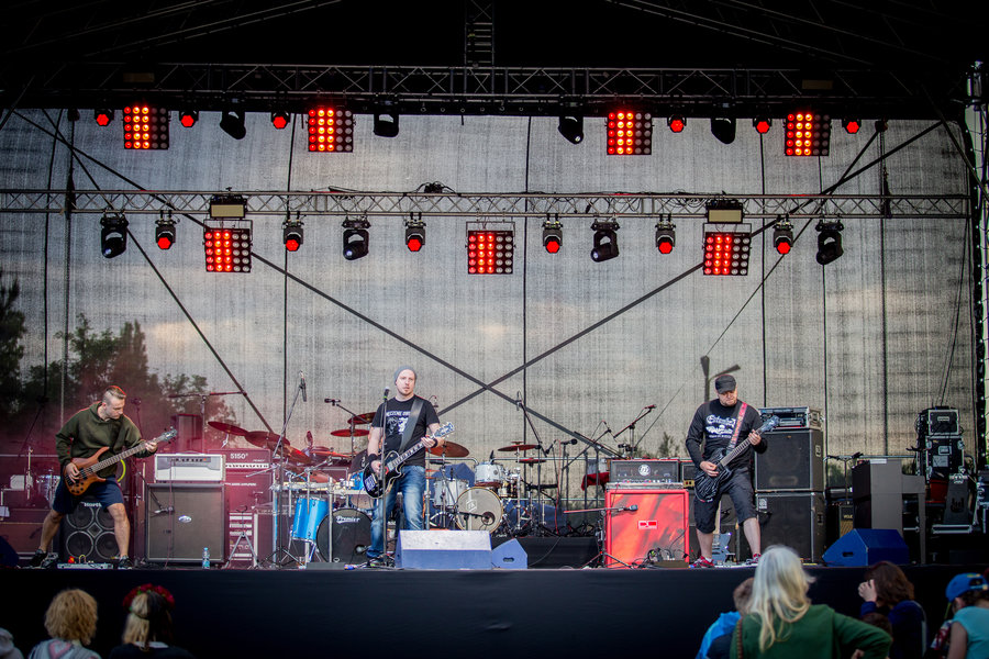 Zaczęli od mocnego uderzenia!