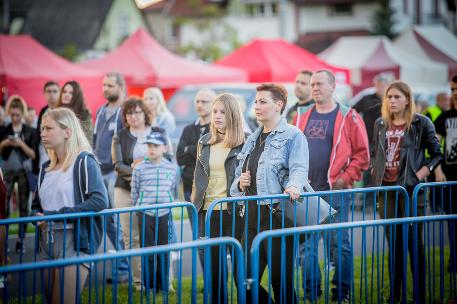 Zaczęli od mocnego uderzenia!